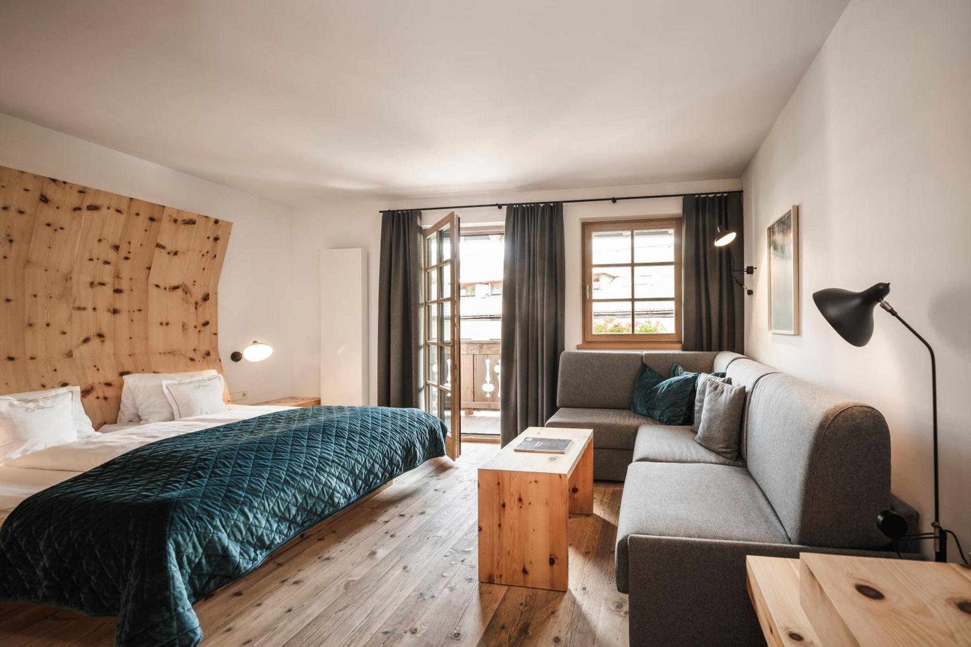 Strasserwirt - Ansitz Zu Tirol Strassen Exterior foto