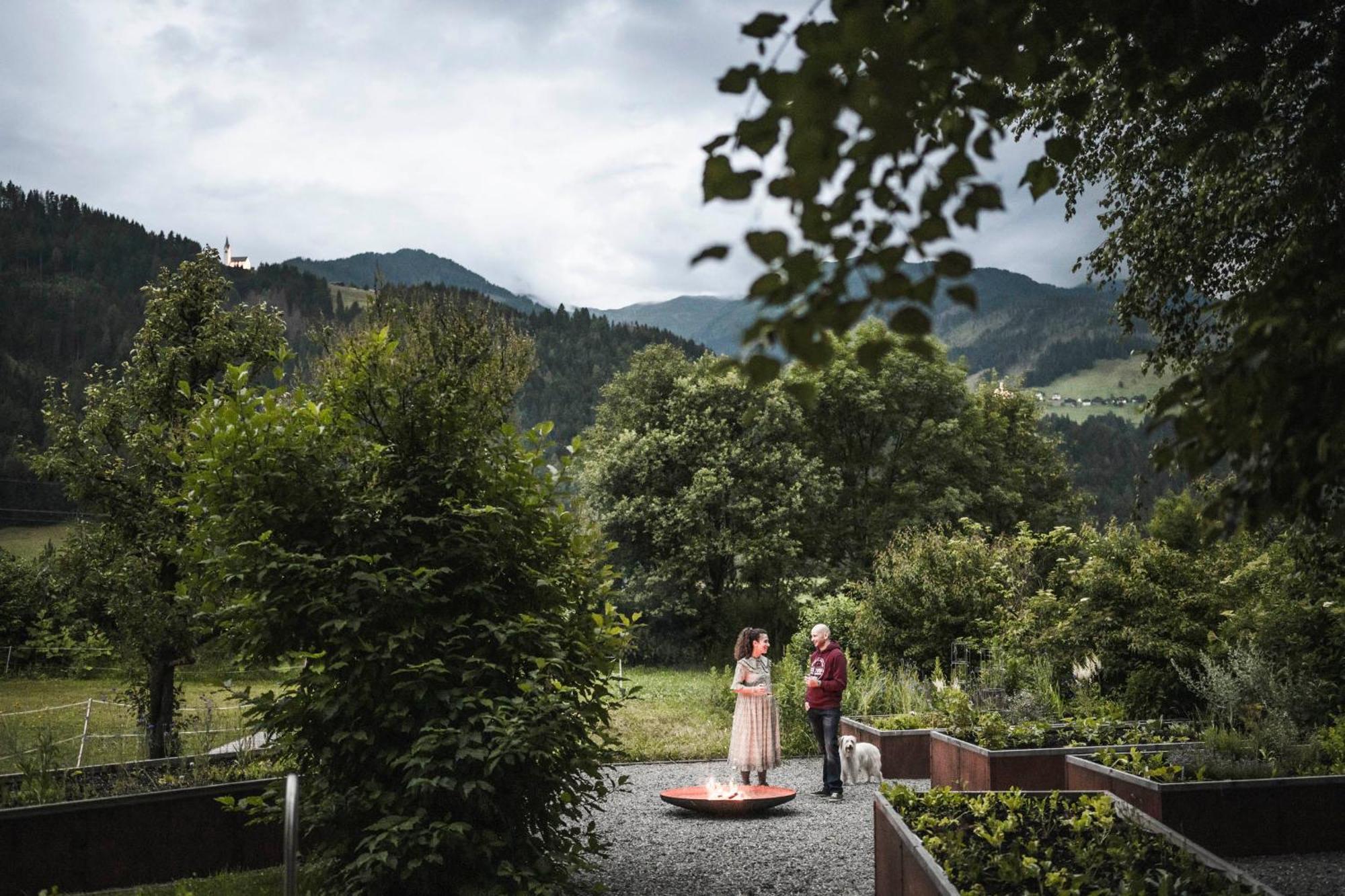 Strasserwirt - Ansitz Zu Tirol Strassen Exterior foto