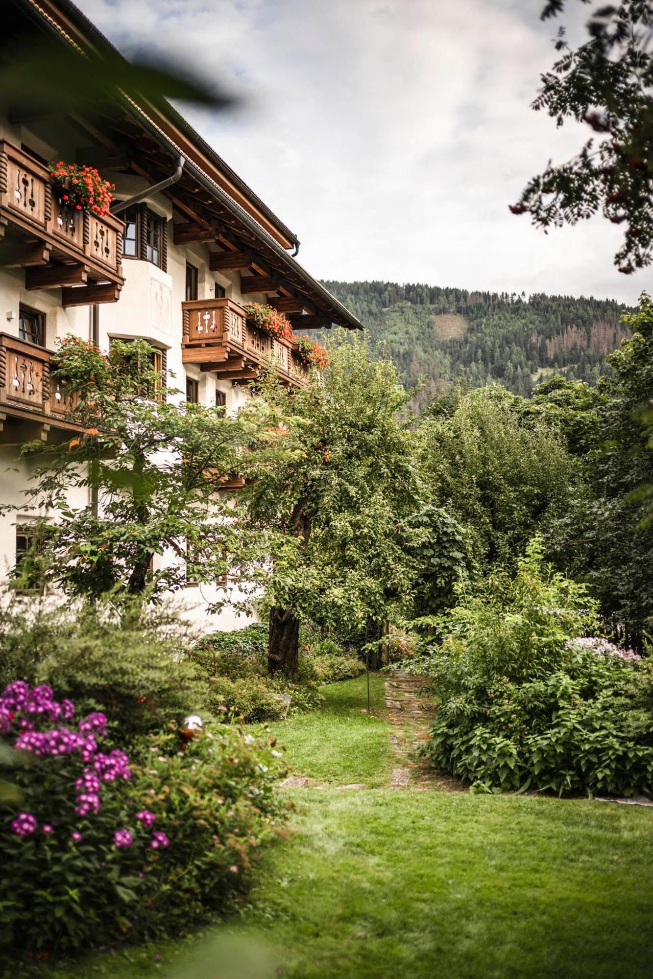 Strasserwirt - Ansitz Zu Tirol Strassen Exterior foto